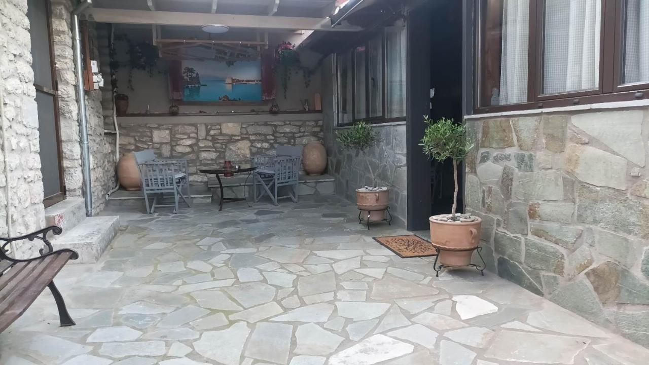 Ferienwohnung Αυθεντικό Πετρινο Στην Ναύπακτο Nafpaktos Exterior foto