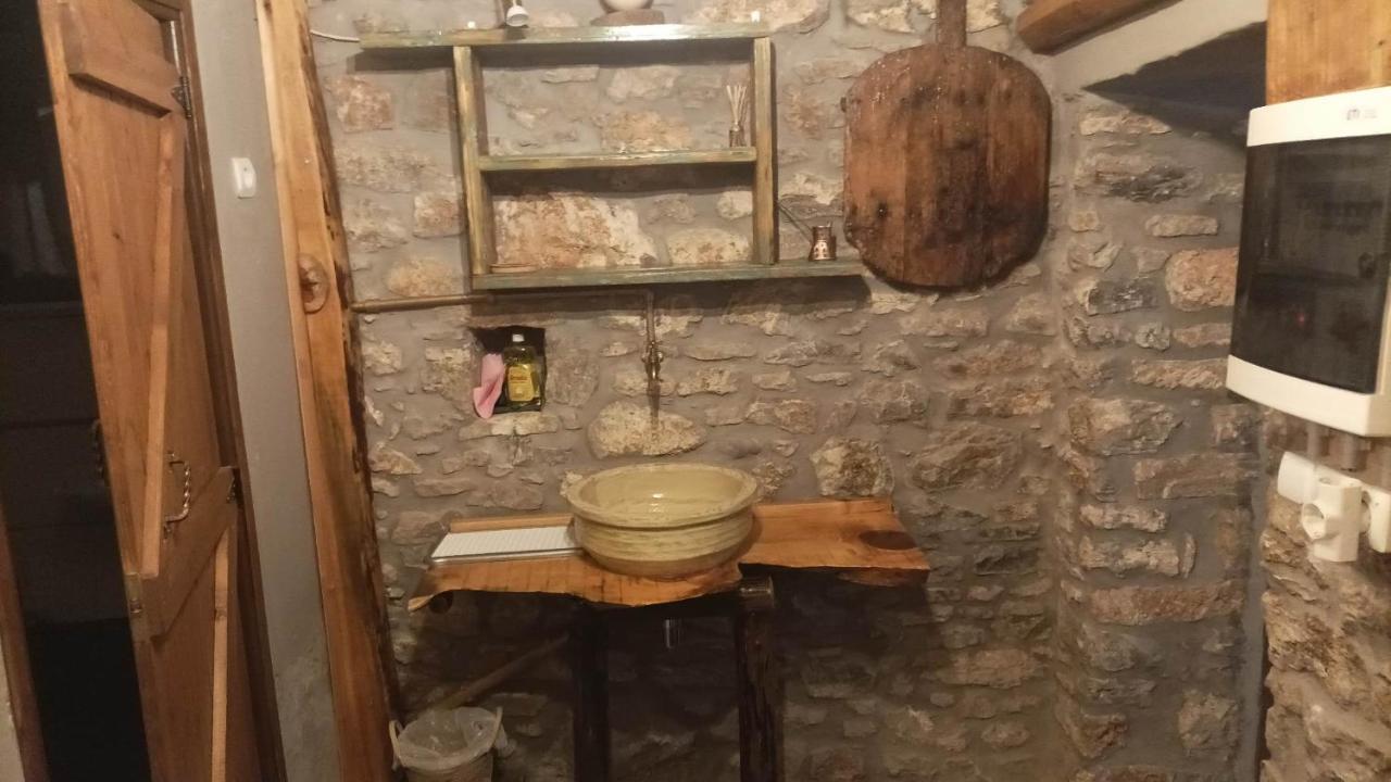 Ferienwohnung Αυθεντικό Πετρινο Στην Ναύπακτο Nafpaktos Exterior foto